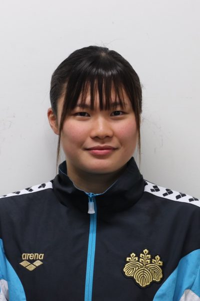 込山 瞳